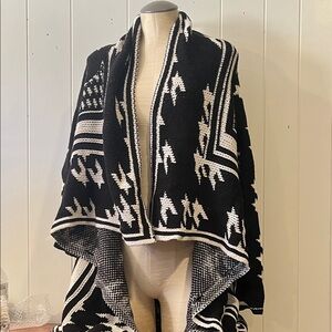 Women’s Calvin Klein Black and White Patterned cardigan long